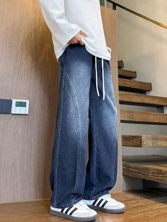 Essential Relaxed Fit Mid Rise Light Fade Jeans