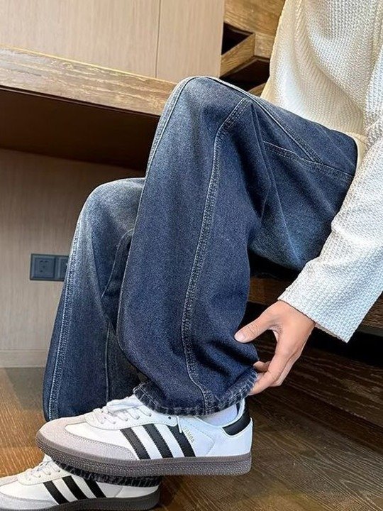 Essential Relaxed Fit Mid Rise Light Fade Jeans