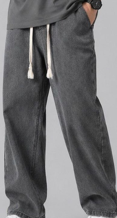 Street-Ready Relaxed Fit Mid Rise Light Fade Jeans