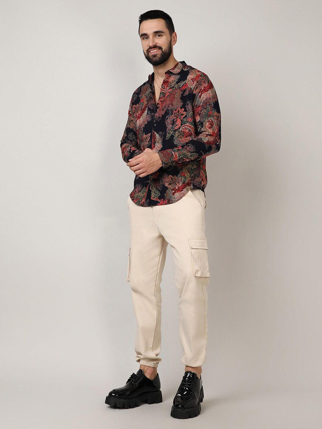 Tailored Black Spread Collar Printed Casual Shirt