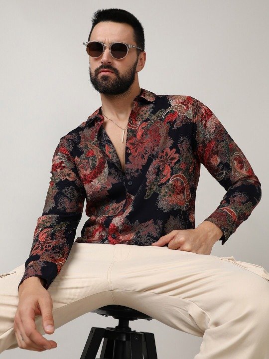 Tailored Black Spread Collar Printed Casual Shirt