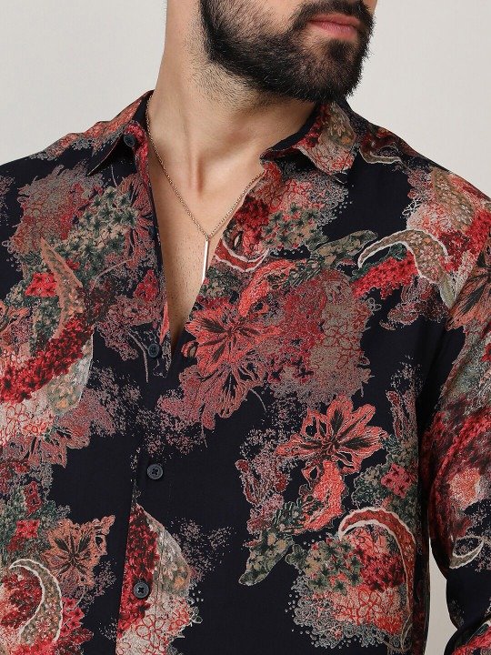 Tailored Black Spread Collar Printed Casual Shirt