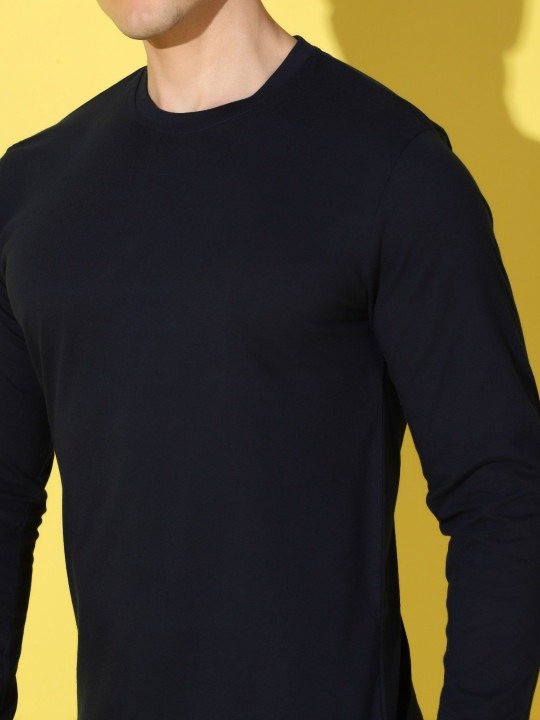 Minimal Slim Fit Round Neck Solid T-Shirt