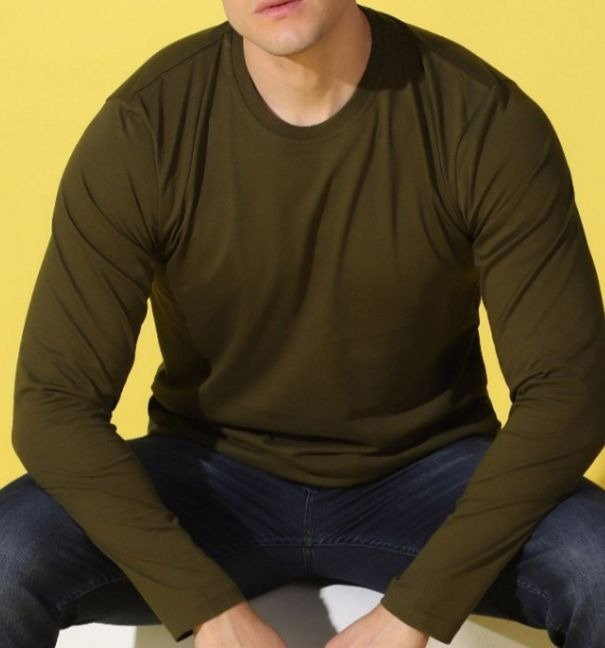 Urban Slim Fit Round Neck Solid T-Shirt