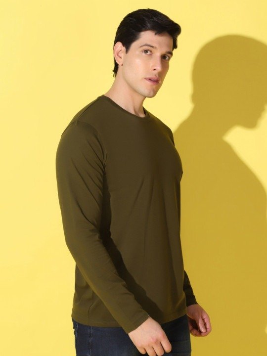 Urban Slim Fit Round Neck Solid T-Shirt
