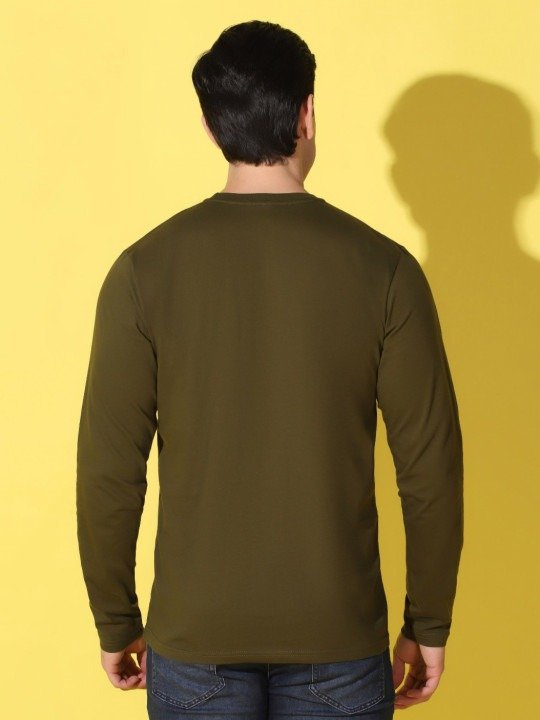 Urban Slim Fit Round Neck Solid T-Shirt