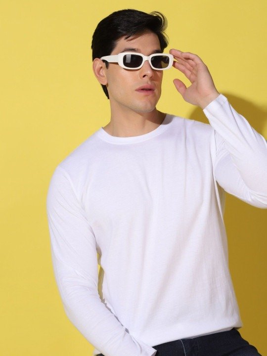 Clean-Cut Slim Fit Round Neck Solid T-Shirt