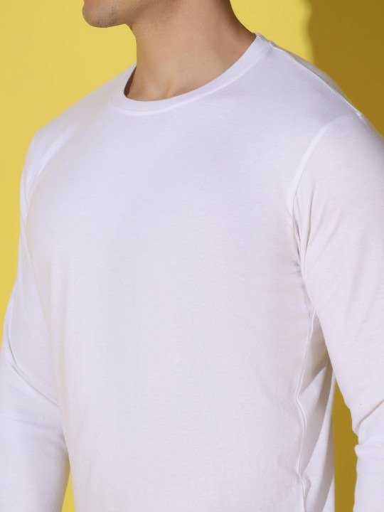 Clean-Cut Slim Fit Round Neck Solid T-Shirt