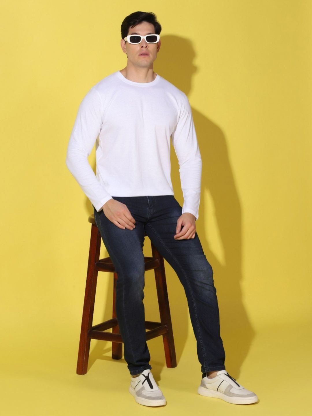 Clean-Cut Slim Fit Round Neck Solid T-Shirt