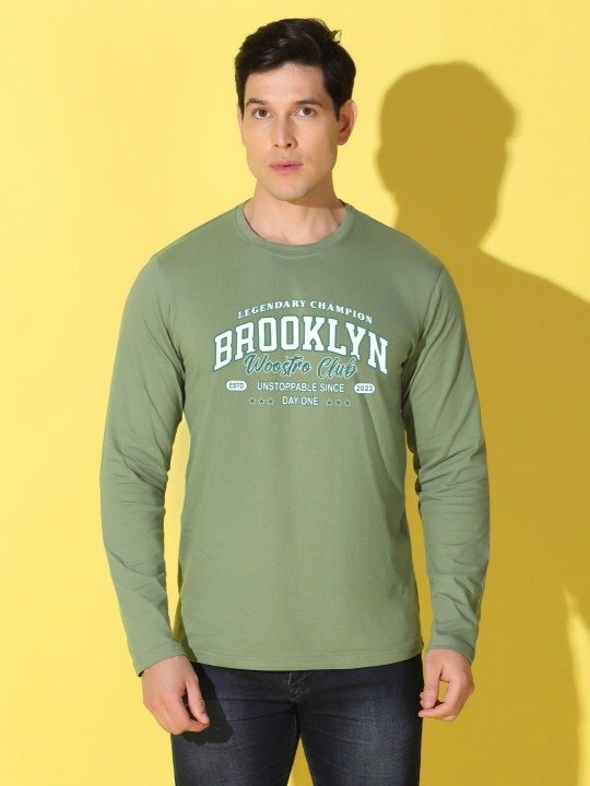 Clean-Cut Slim Fit Printed Typography T-Shirt